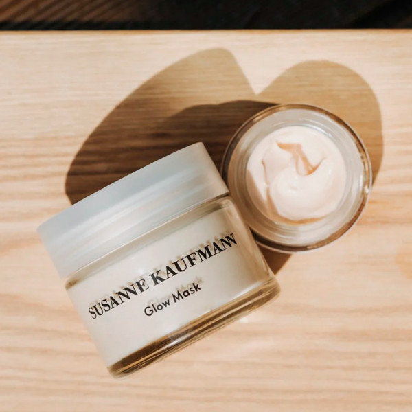 glow-mask-glow-effect-face-mask