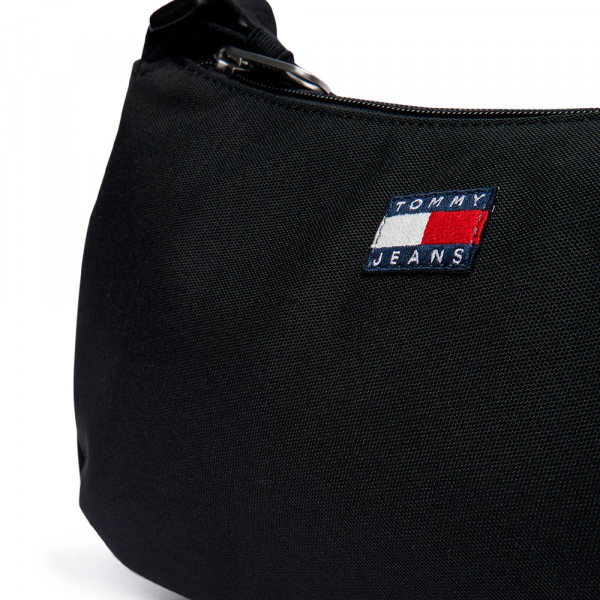 sac-a-bandouliere-indispensable-au-quotidien