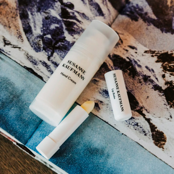 hand-cream-moisturizing-hand-cream