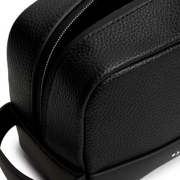 trousse-de-toilette-centrale