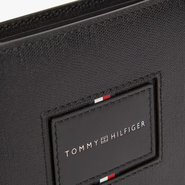 folding-wallet-in-grained-leather