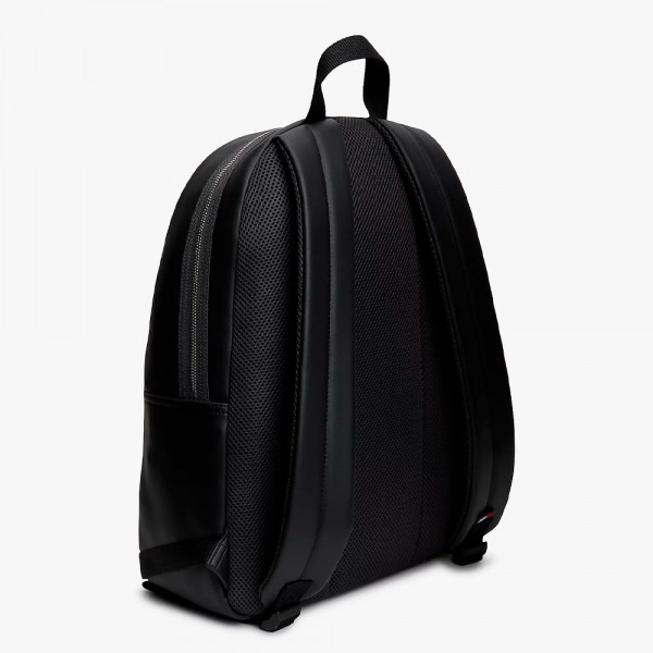 mochila-con-logo