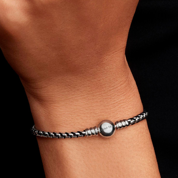 bracciale-con-catena-a-maglie-e-cordino-nero-593816c02