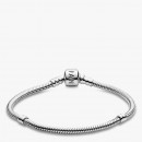 bracciale-pandora-moments-a-catena-a-serpente-con-chiusura-a-barilotto-594593c00