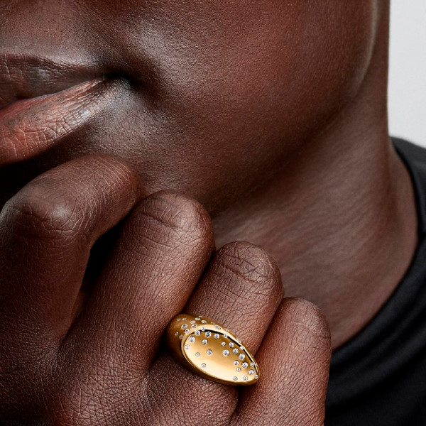 oval-dome-signet-ring-with-set-gems-164671c01