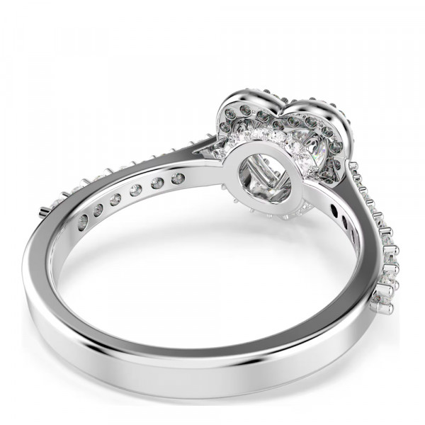 ring-with-angelic-motif
