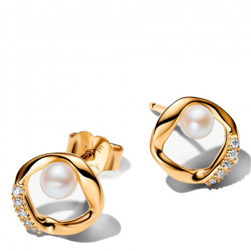 organic-shaped-circle-stud-earrings-in-pave-and-freshwater-cultured-pearl-264662c01