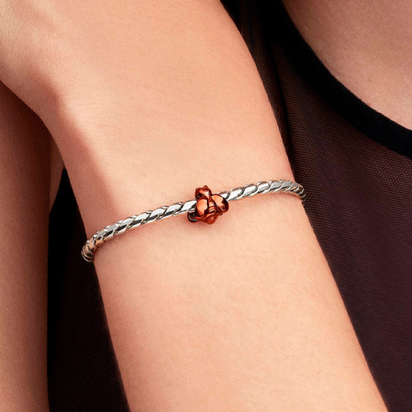 charm-mini-abeille-orange-794903c01