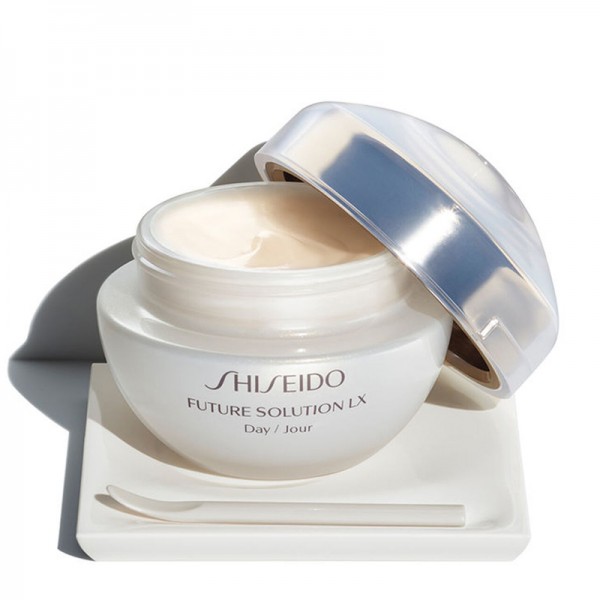 Future Solution LX Dagkräm SPF20