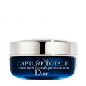 Night cream that intensely regenerates face and neck