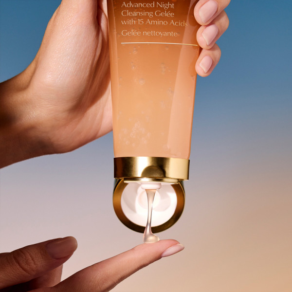 Advanced Night Cleansing Gelée Limpiadora con 15 aminoácidos