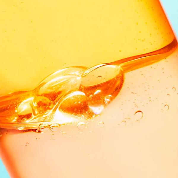 huile-laitiere-hydratante-protectrice-capillaire-nuxe-sun-100-ml