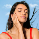 delicioso-spray-solar-de-alta-protecao-para-rosto-e-corpo-fps-50-nuxe-sun