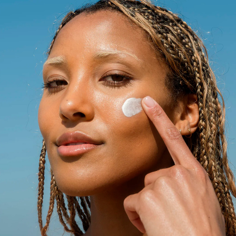 Coola Face Sunscreen Lotion SPF50 Loción protectora solar para el rostro – imagen 2