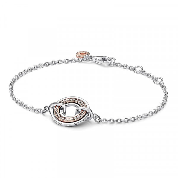 pandora-signature-armband-mit-zweifarbigem-logo-und-pave-582741c01