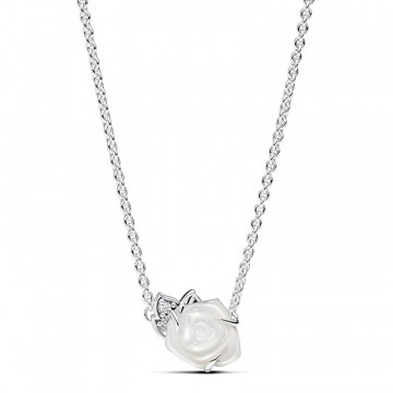 collar-rosa-blanca-floreciendo-393206c01