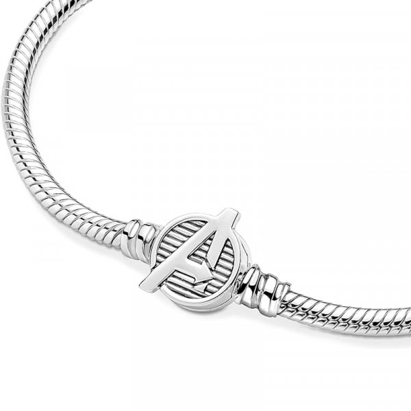 pandora-moments-bracelet-snake-chain-marvel-avengers-logo-clasp-590784c00