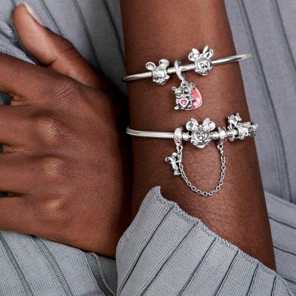 pulsera-moments-en-plata-de-ley-retrato-de-minnie-brillante-597770cz pulsera-moments-en-plata-de-ley-retrato-de-minnie-brillante-597770cz