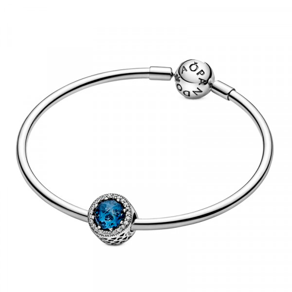 moonlight-blue-shiny-hearts-charm-791725nmb