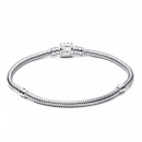 pandora-moments-armband-schlangenkette-marvel-logo-verschluss-592561c01