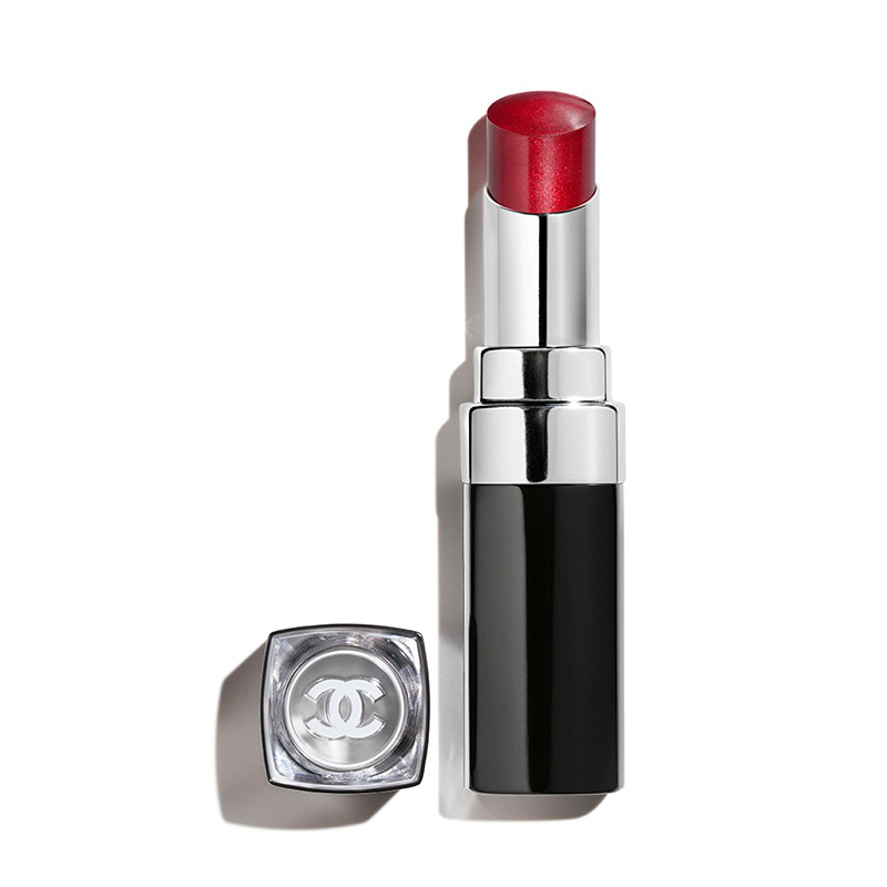 The Long-Lasting Moisturizing and Plumping Lipstick. Intense Color and Shine.