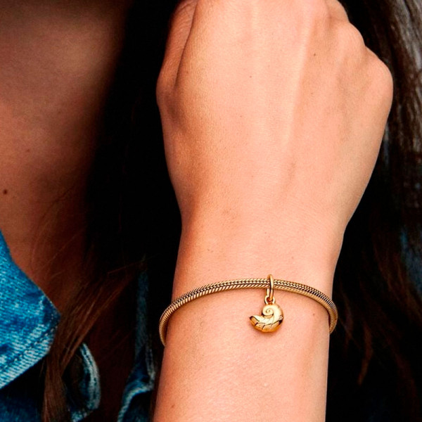 charm-colgante-caracola-encantada-de-la-sirenita-de-disney-762685c01 charm-colgante-caracola-encantada-de-la-sirenita-de-disney-762685c01