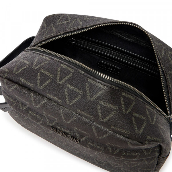 delta-makeup-bag