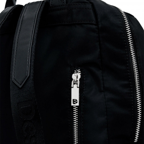 priori-chester-maxi-backpack