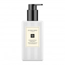 english-pear-freesia-lozione-per-mani-e-corpo