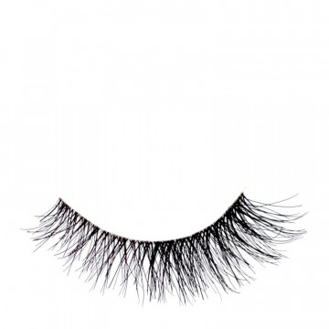 false-eyelashes