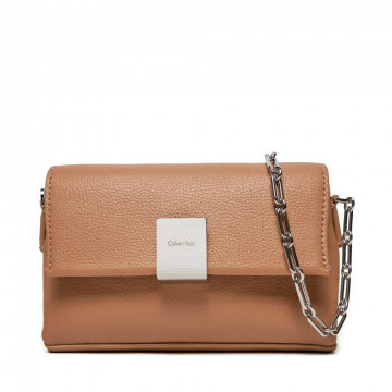 plaque-shoulder-bag-with-chain