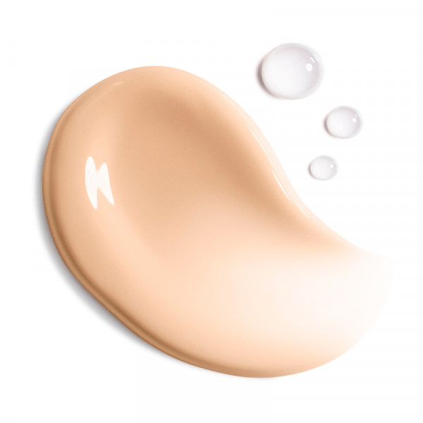 make-up-foundation-met-natuurlijke-afwerking-24-uur-48-uur-hydratatie