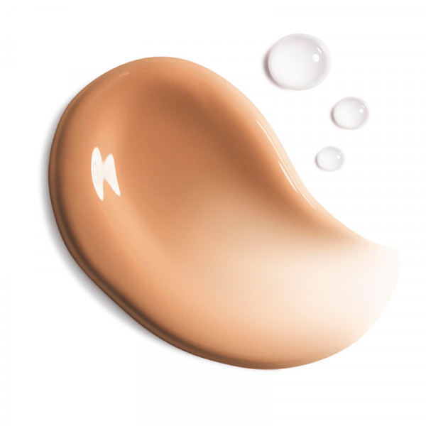 make-up-foundation-met-natuurlijke-afwerking-24-uur-48-uur-hydratatie