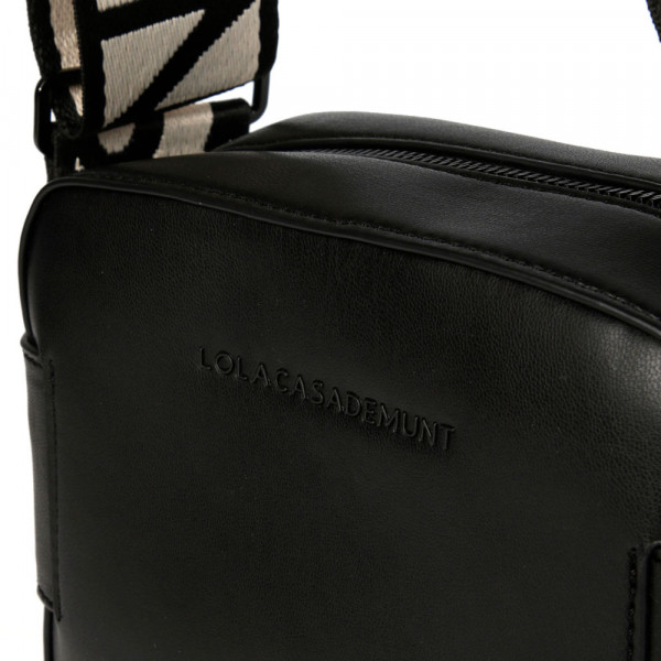 shoulder-bag-with-logo-handles