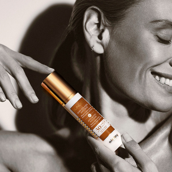 sunleya-soin-solaire-anti-age-spf30-protector-facial