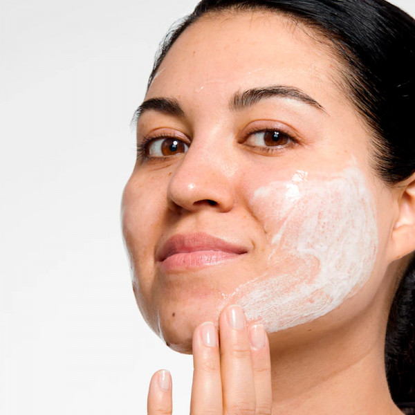 liquid-facial-soap-extra-mild