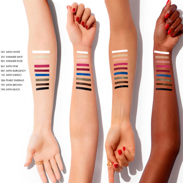 pennarello-per-eyeliner-ultra-preciso-colore-intenso-e-impermeabile