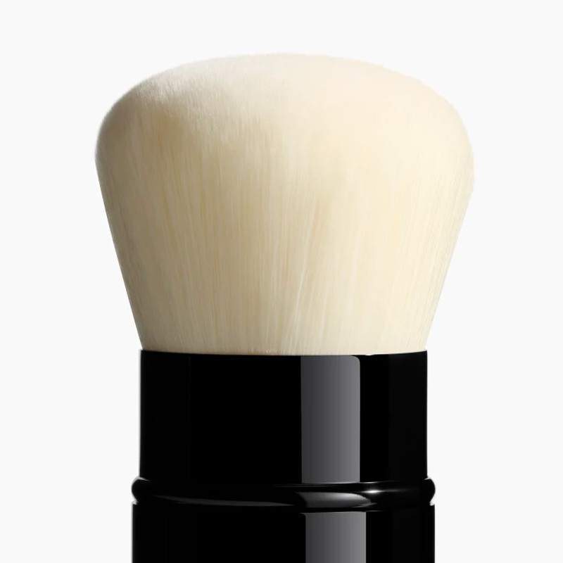 retractable-powder-brush