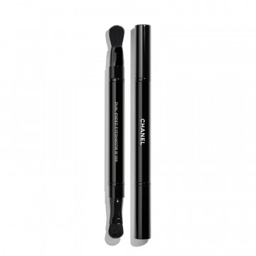 double-ended-brush-applies-and-blends