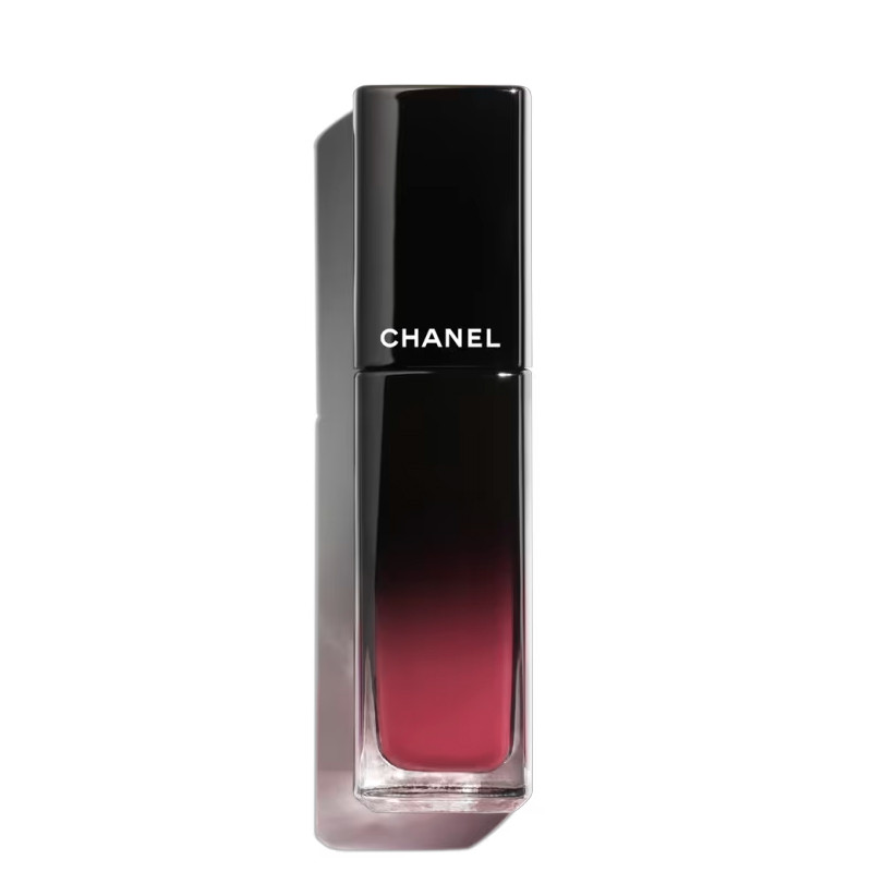 le-rouge-a-levres-liquide-longue-tenue-et-brillant