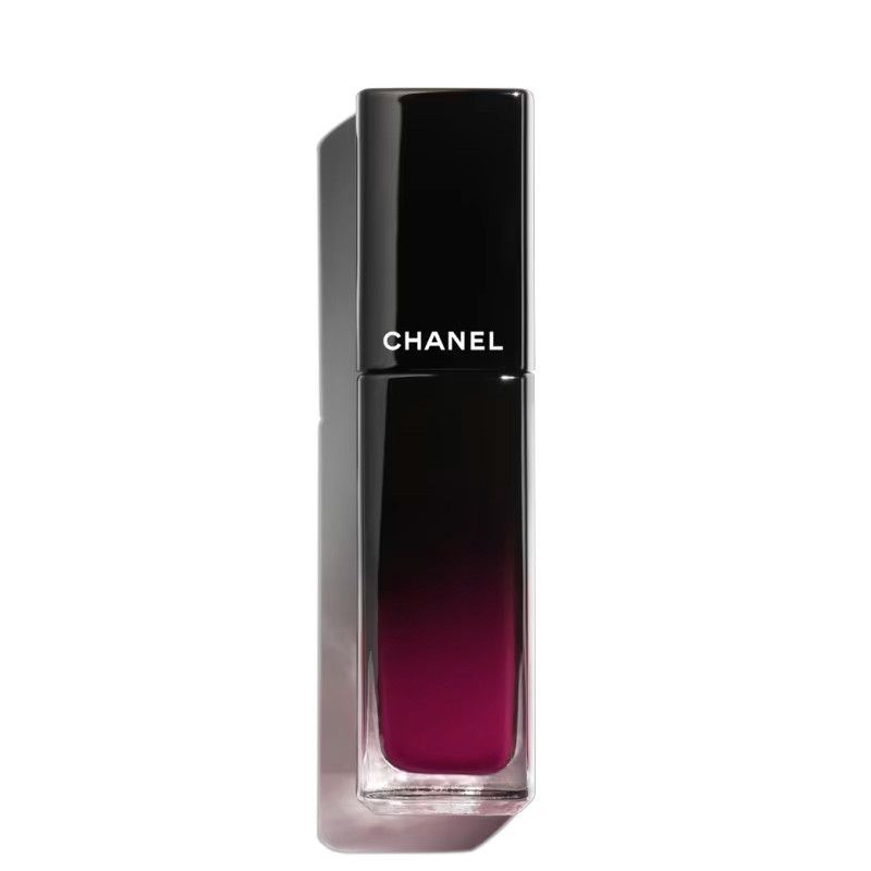 der-langanhaltende-brillante-flussige-lippenstift