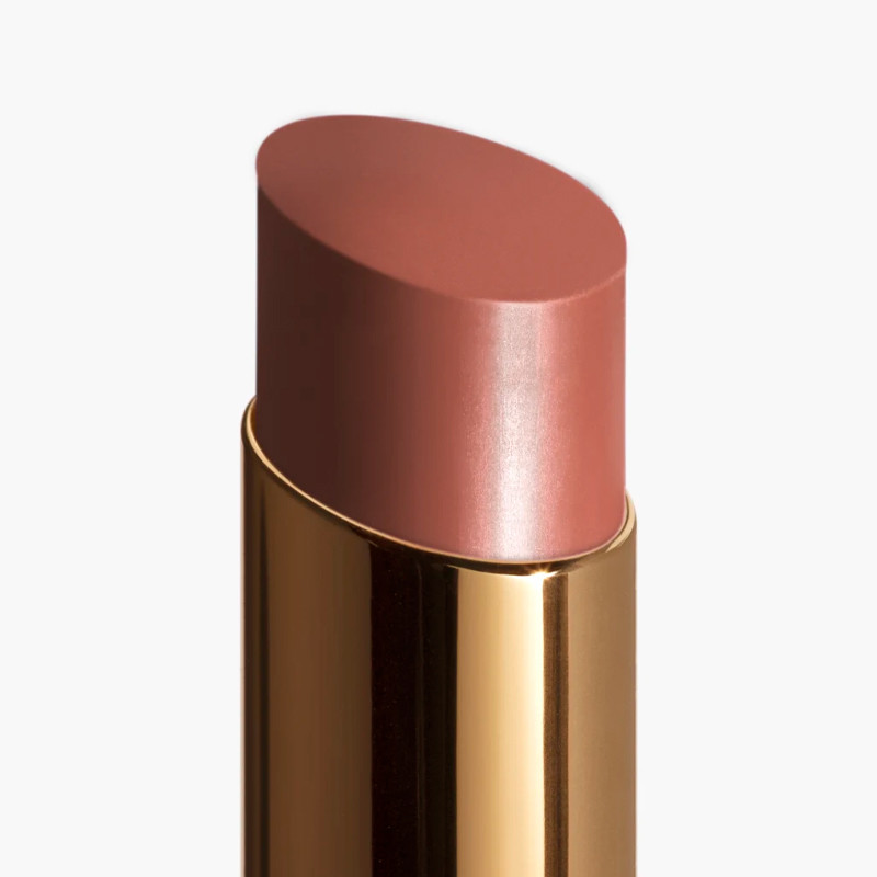 the-hydrating-and-beautifying-tinted-balm-with-a-tailored-intensity