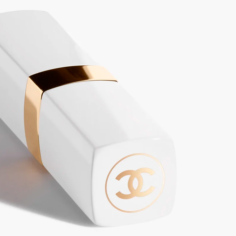 the-hydrating-and-beautifying-tinted-balm-with-a-tailored-intensity
