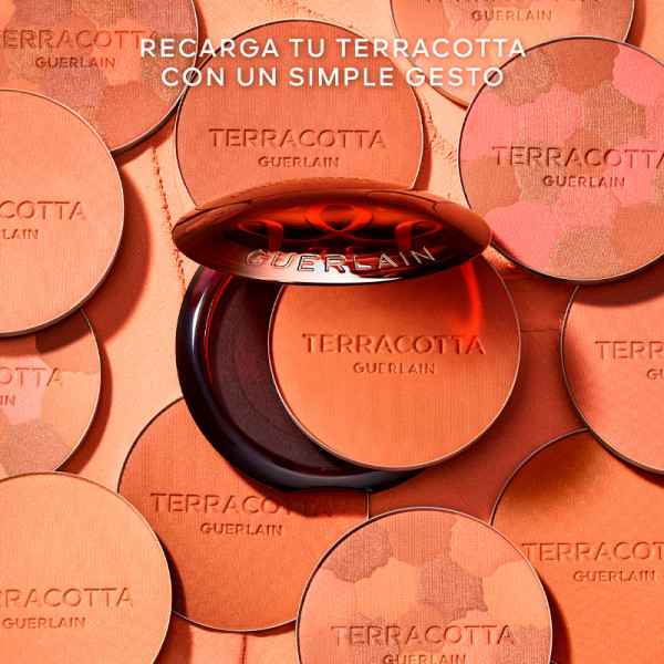 terracotta-flower-bloss-verhelderend-poedereffect-natuurlijk-goed-gezicht