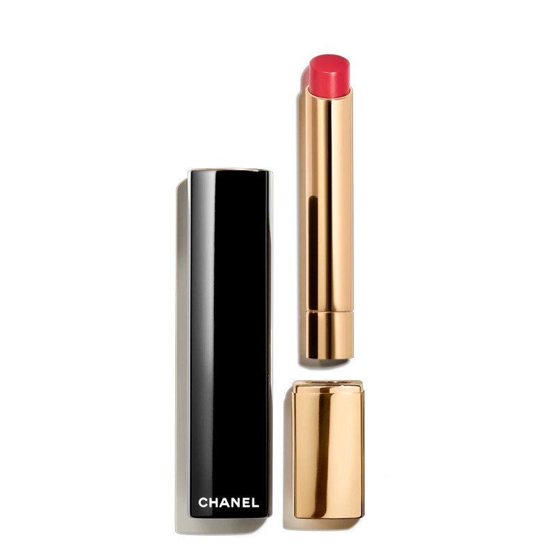 le-rouge-a-levres-haute-intensite-concentre-lumiere-et-traitement-rechargeable