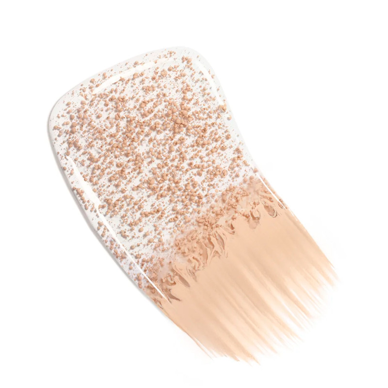 eau-de-maquillage-fraiche-aux-microbulles-de-pigments-effet-peau-nue-effet-visage-naturel-et-lumineux