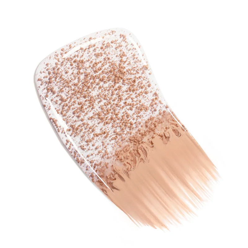 swieza-woda-do-makijazu-z-mikrobabeczkami-pigmentow-efekt-nagiej-skory-naturalny-i-jasny-dobry-efekt-na-twarzy