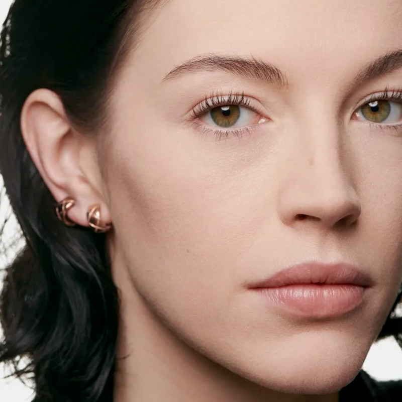 loose-powder-with-a-natural-finish