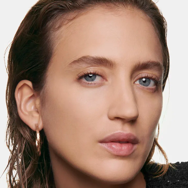 fond-de-teint-compact-ultra-confortable-longue-tenue-fini-parfait