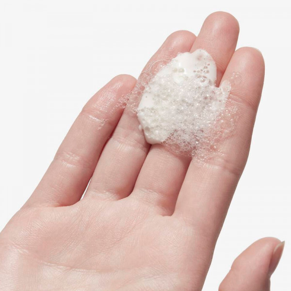 ultra-facial-oil-free-cleanser